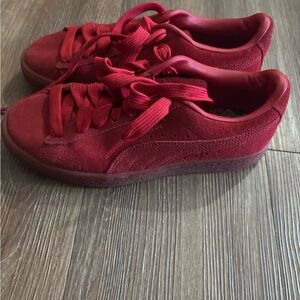 Puma Women's Vibrant Red Sneakers